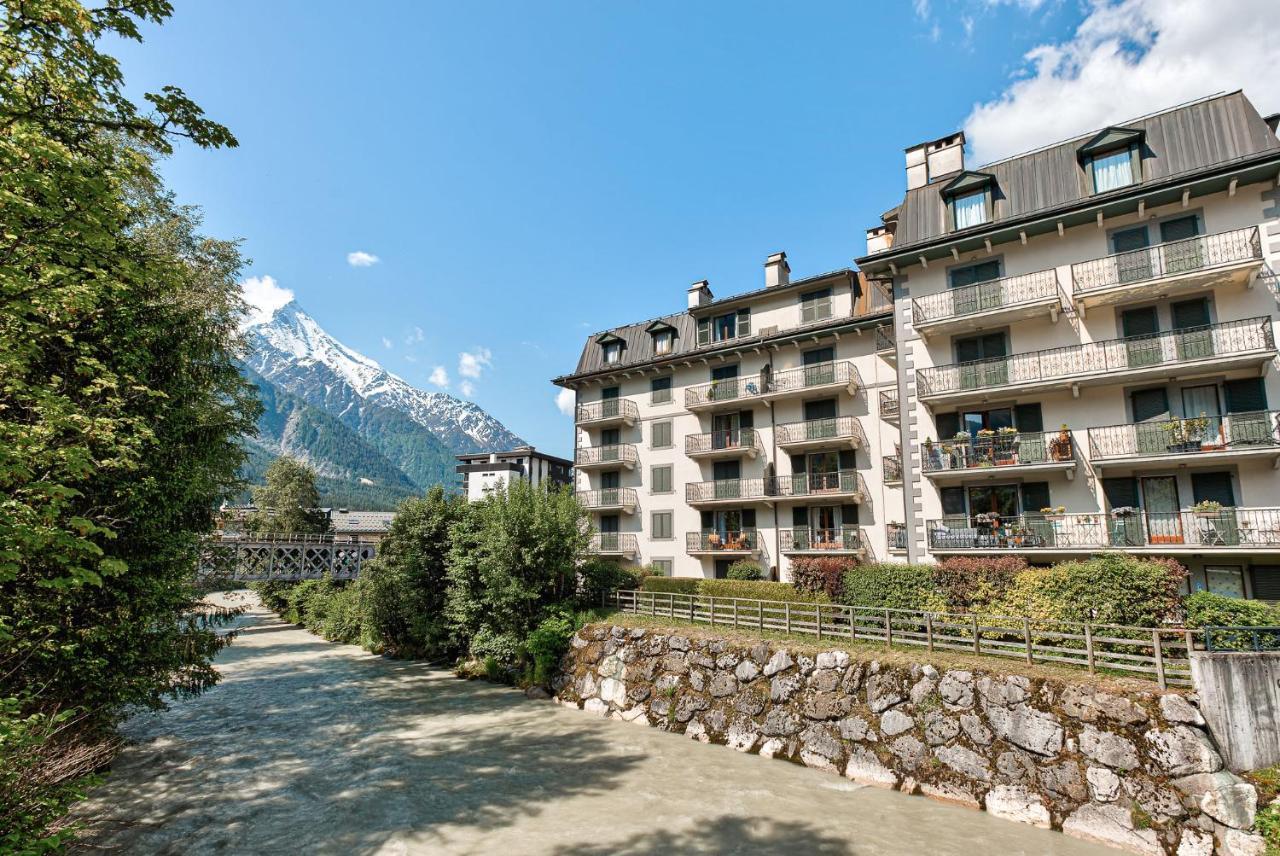 Apartment Cosmiques - Alpes Travel - Central Chamonix - Sleeps 4 Exteriör bild